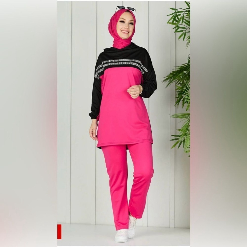 New XL Activewear Sets Modest
